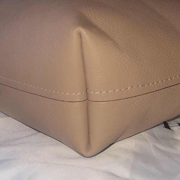 New Coach Leatherware Classic Reversible Large Taupe/Beige Tote w/Dustbag - Picture 15 of 16